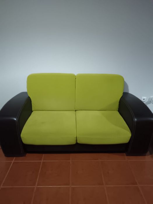 Sofa de dois lugares
