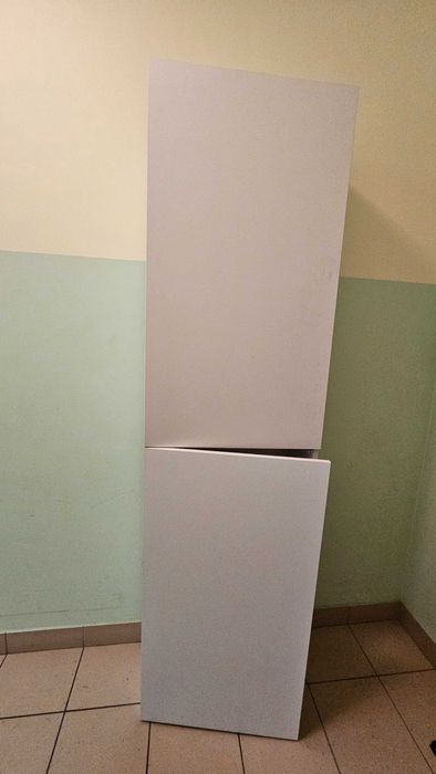 Szafka biała łazienkowa 202x26x55