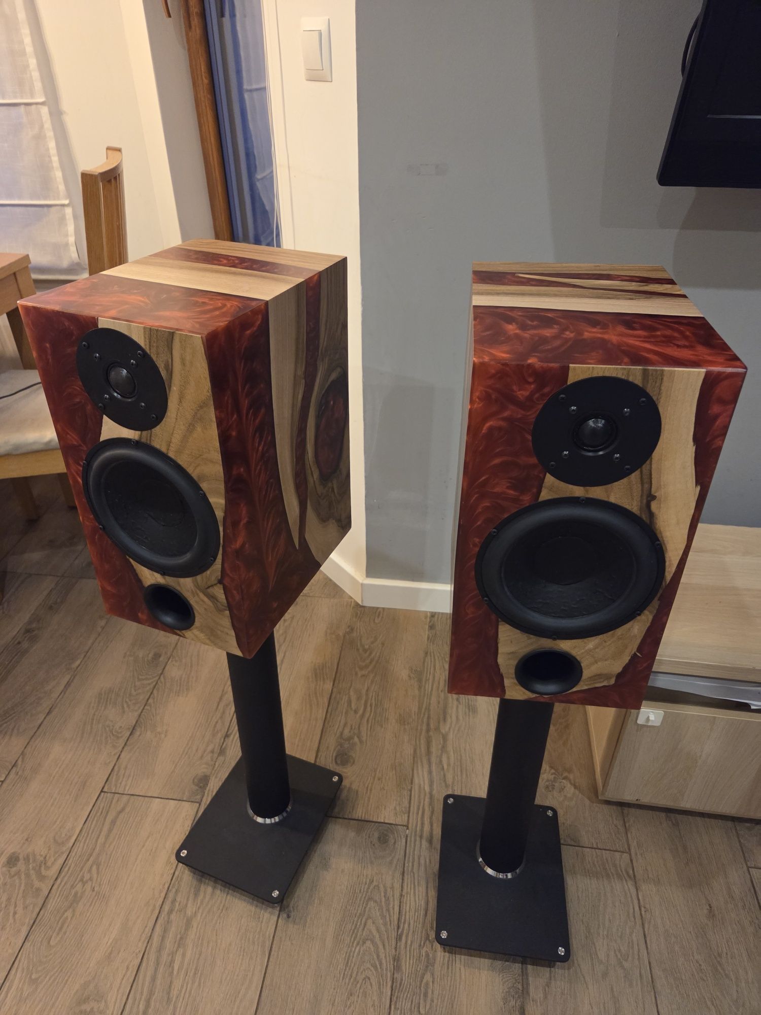 Kolumny podstawkowe SKATHI - Scan Speak- Unikatowe