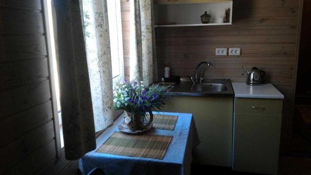 Сдам небольшой домик.пляж  "Золотой берег "