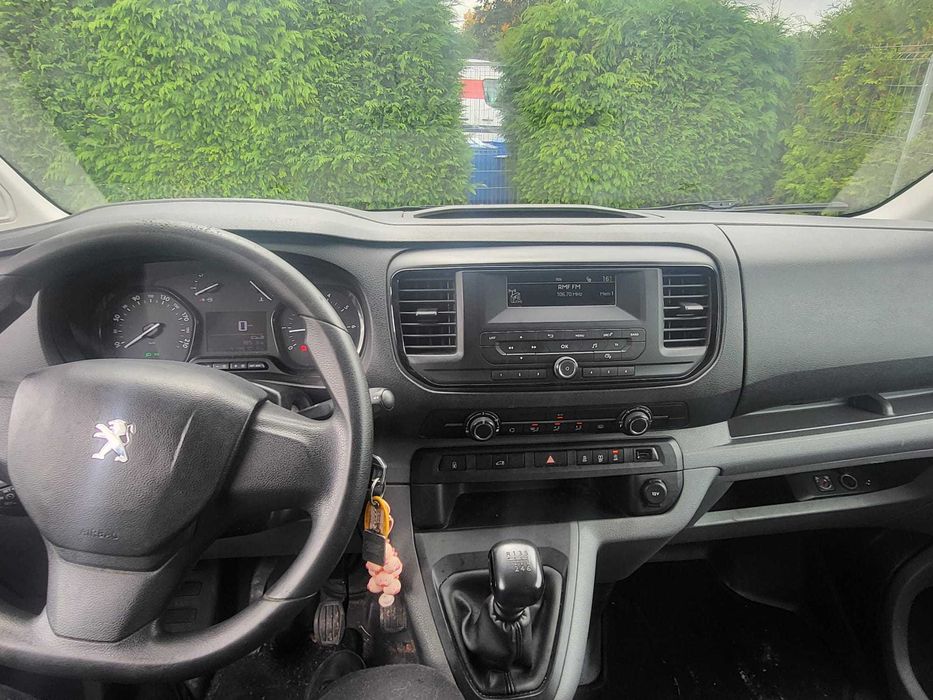 PEUGEOT EXPERT 2.0hdi 2017r uszkodzona uszczelka pod głowicą