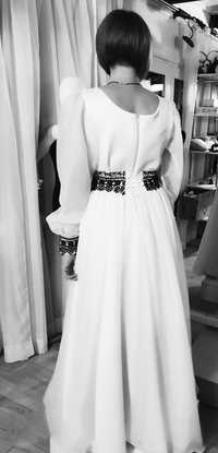 Весільне біле плаття