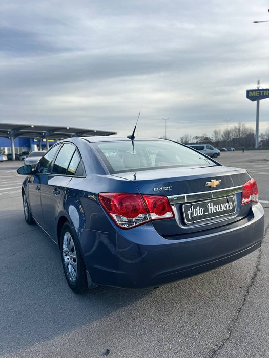 Продам Chevrolet Cruze