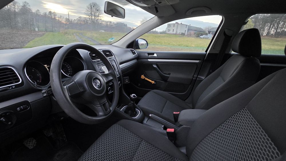 Volkswagen Golf 1.6TDi 105KM Stan wzorowy Full serwis Bezwypadkowy