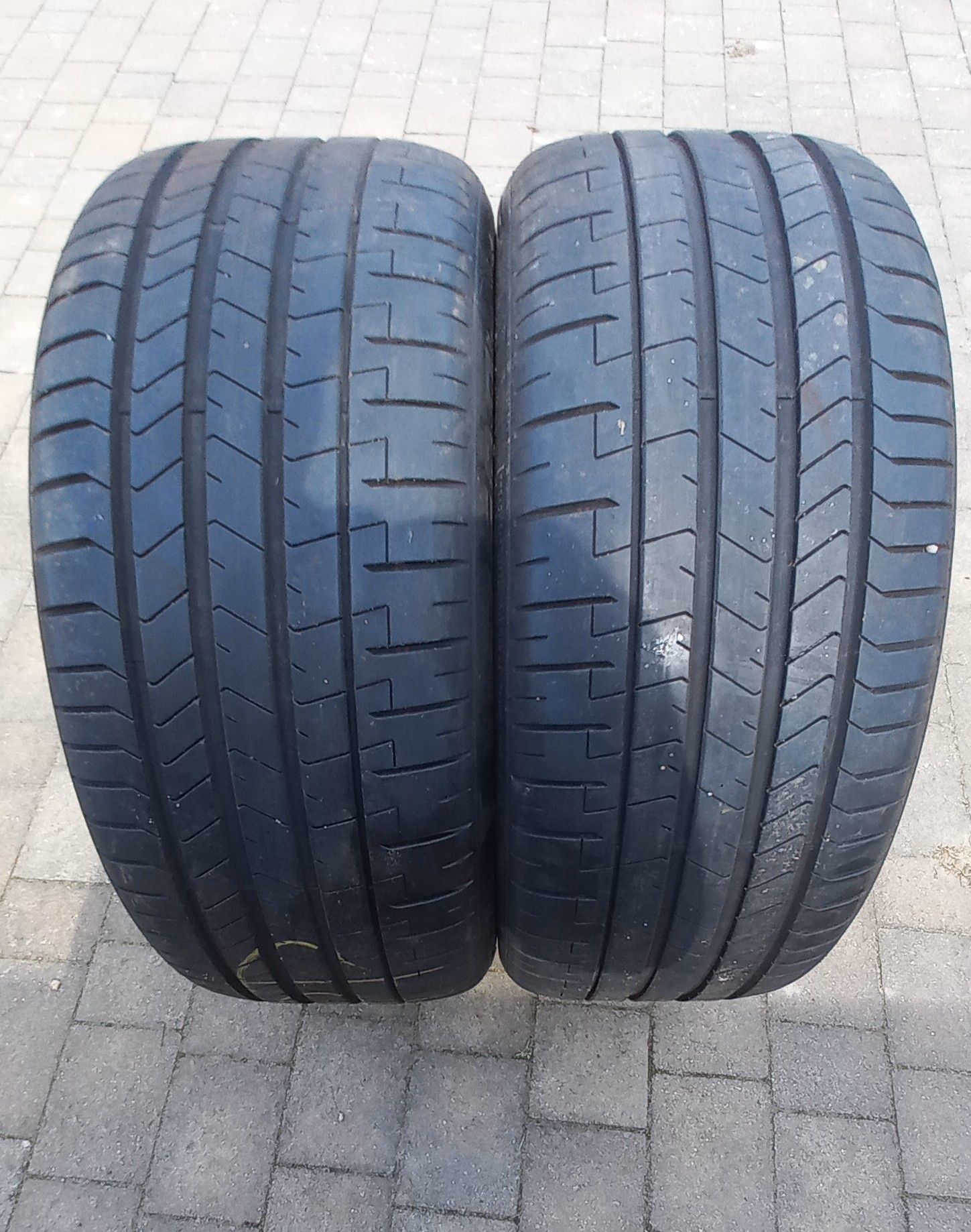 Opony letnie 2szt.  275/40 R20 106W Pirelli