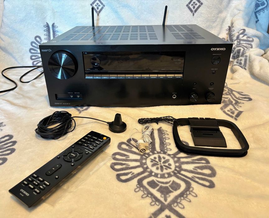 Amplituner Onkyo TX-NR555 UHD / 4K, Aiplay, HDR, Atmos