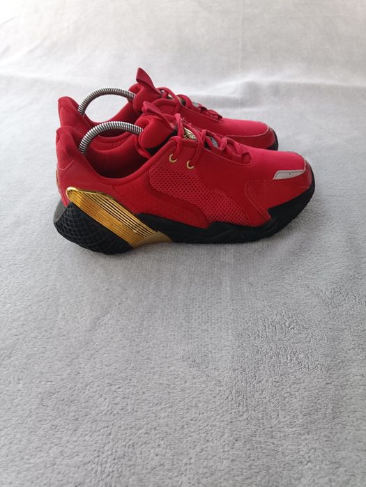 Женские кроссовки Adidas 4UTURE р37.5-38