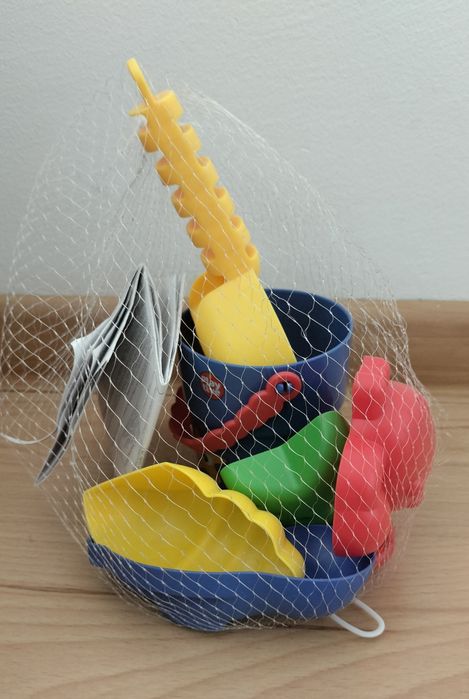 Podróżny / Podręczny zestaw foremek do piasku Playtive