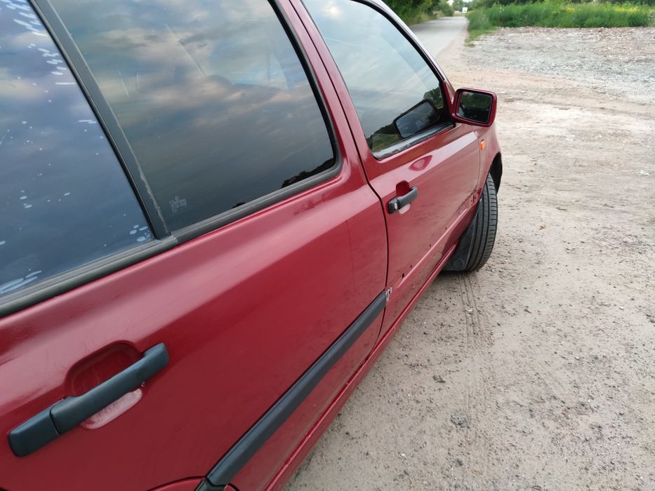 Продам автомобіль Wolkswagen Vento 1.8