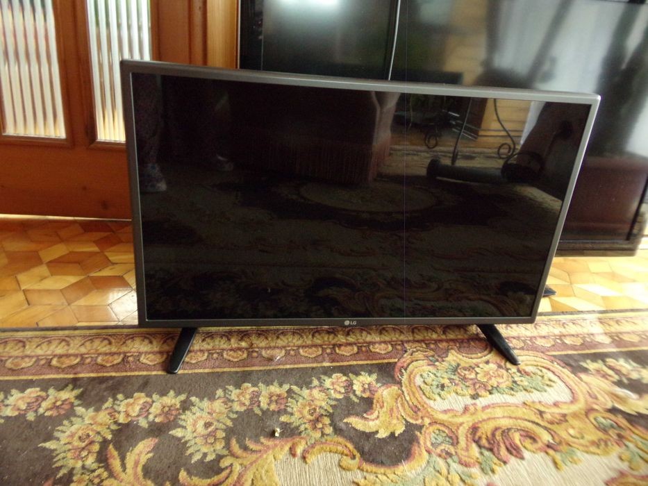 Telewizor LG 32 LF51OU LG 42 LK530 telewizory