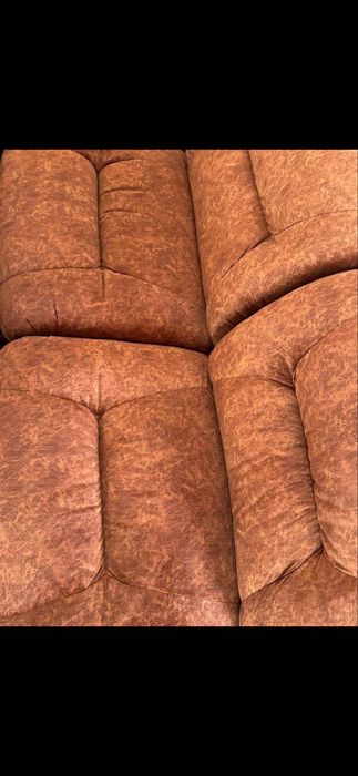 Продам диван! 2500 грн одна секція