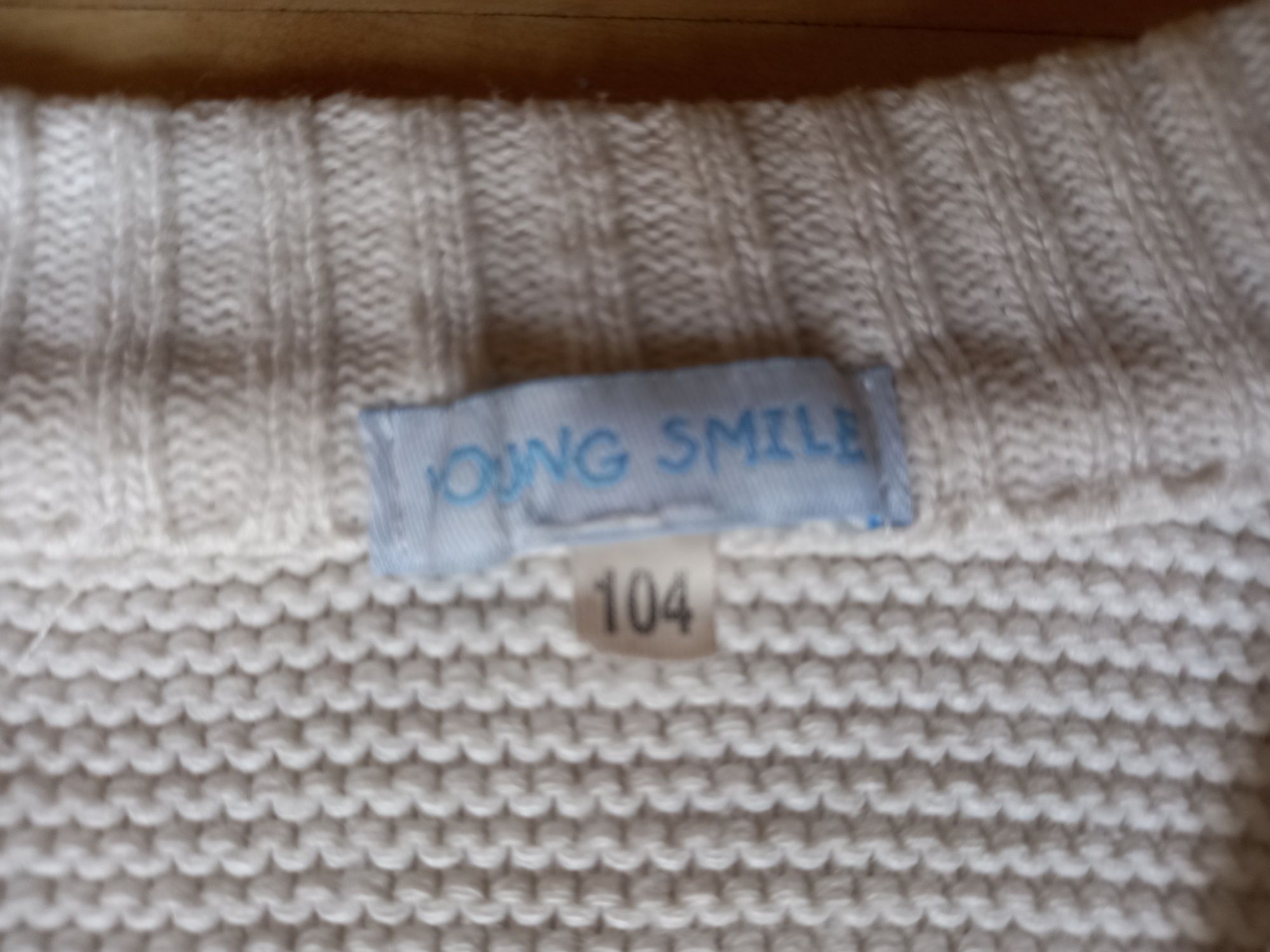 Sweter Young Smile 104-110 cm