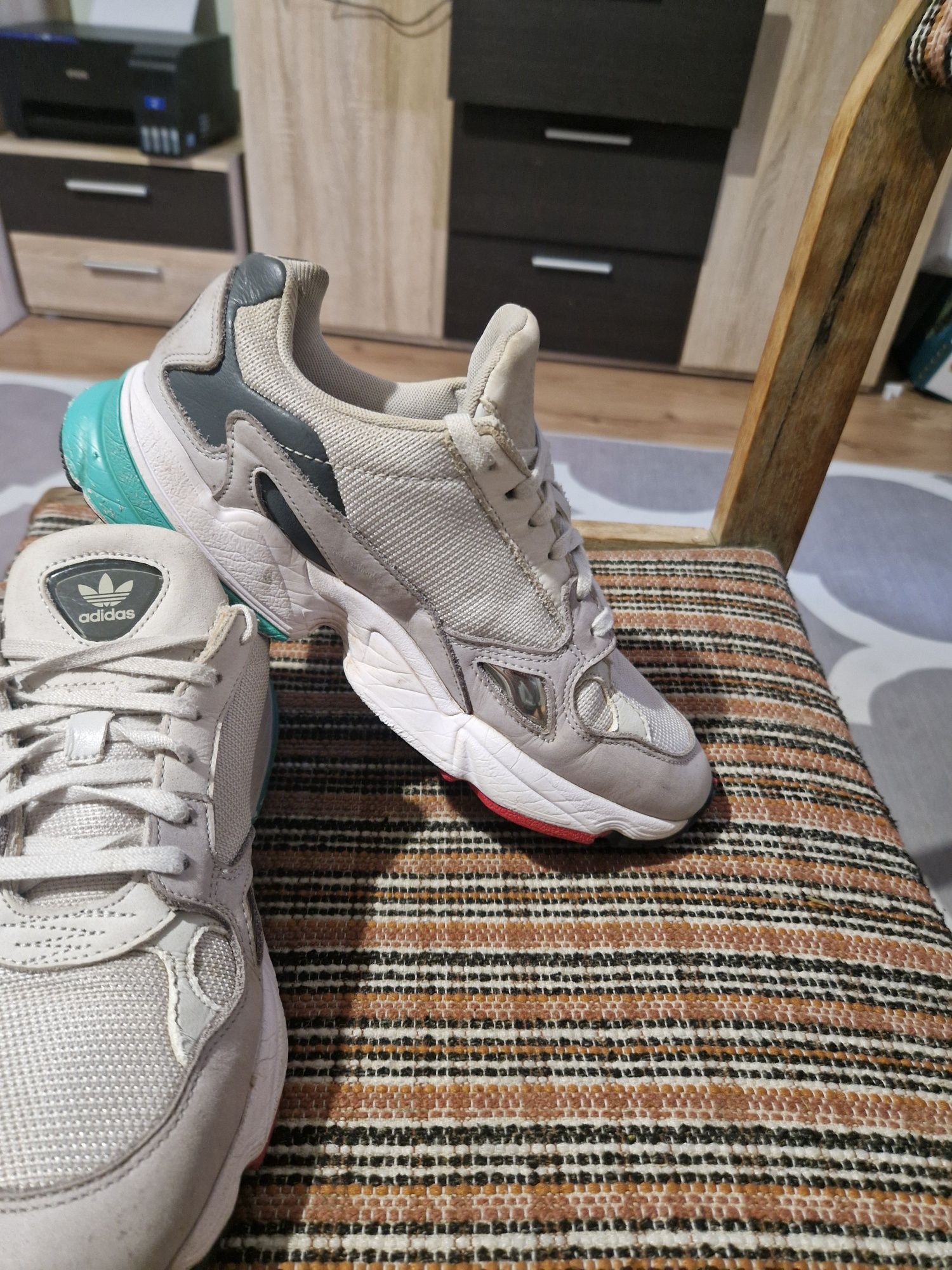 Buty adidas Falcon r  38