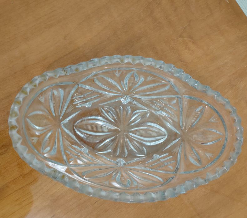 Салатники хрустальные киевского завода художественного стекла.