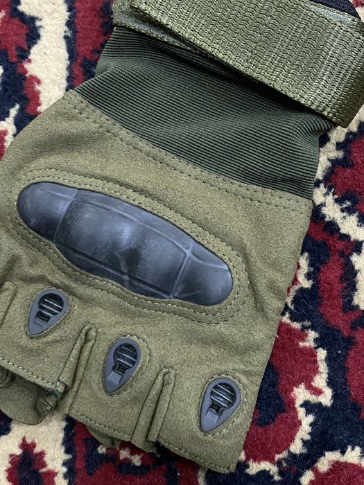 захисні тактичні рукавиці з додатковим захистом combat