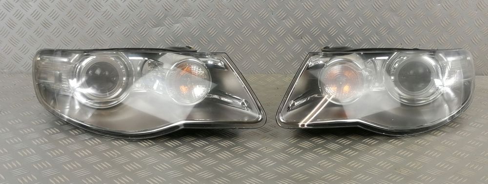 reflektor lampa lewy lewa prawy prawa przód przednia VW TOUAREG 7L LIFT USA