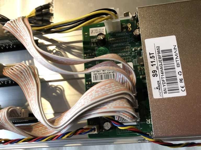 Antminer S9 Bitmain 16 Th/s Asic Bitcoin Miner