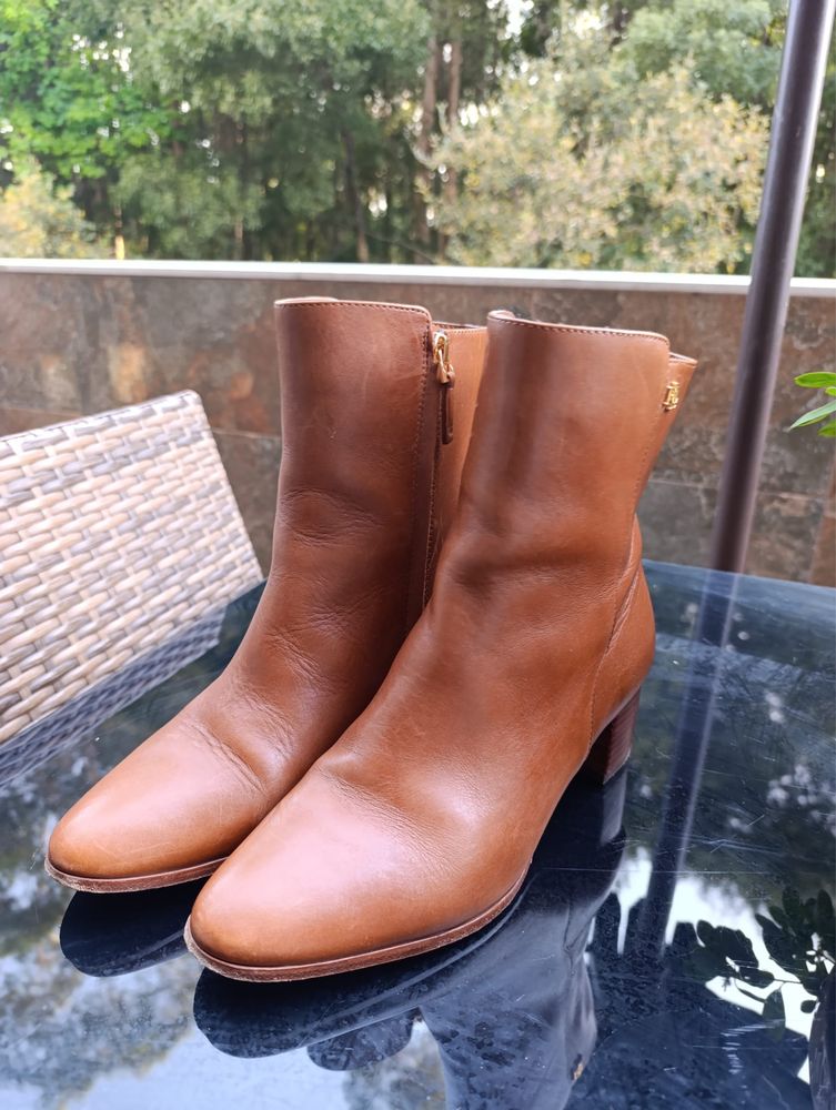 Botins de pele da marca Ralf Lauren