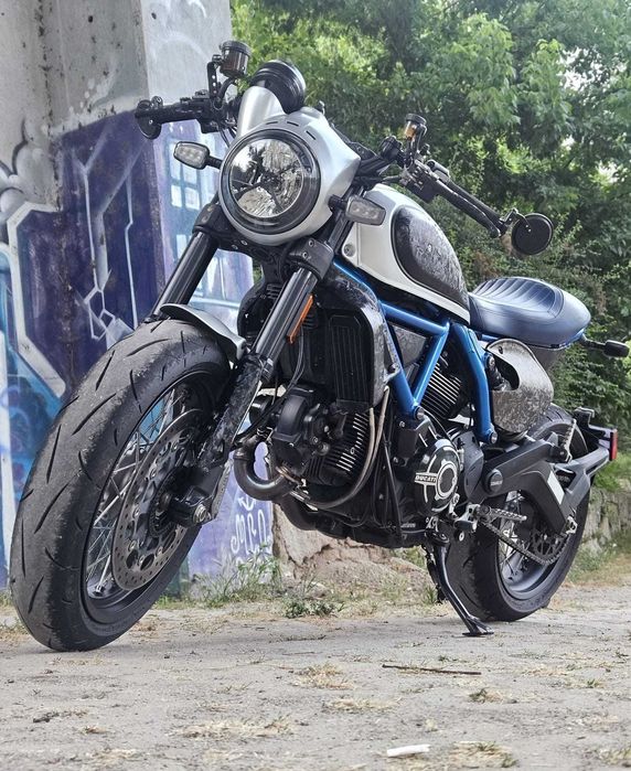 Ducati Scrambler cafe racer 2020