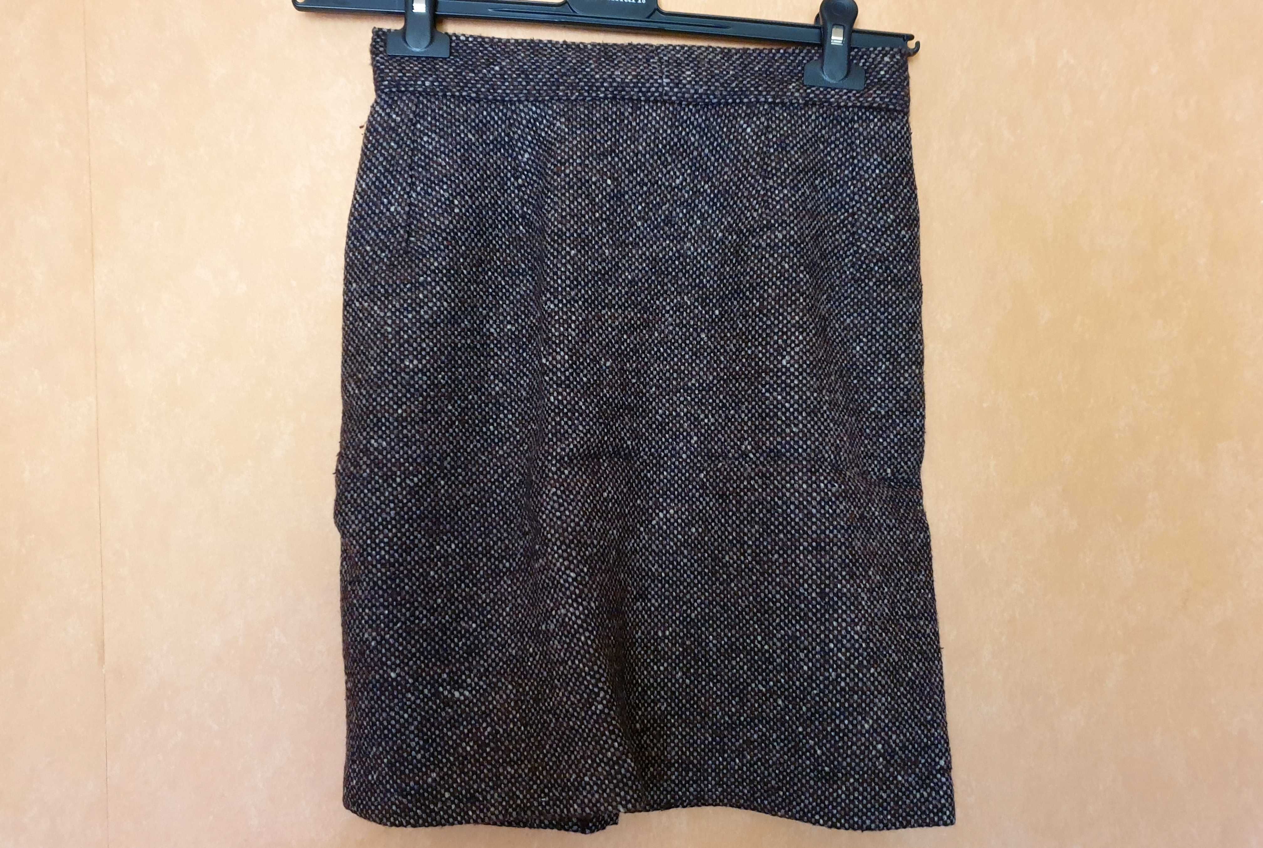 Spódnica ciemny, gruby materiał - rozmiar 67 cm