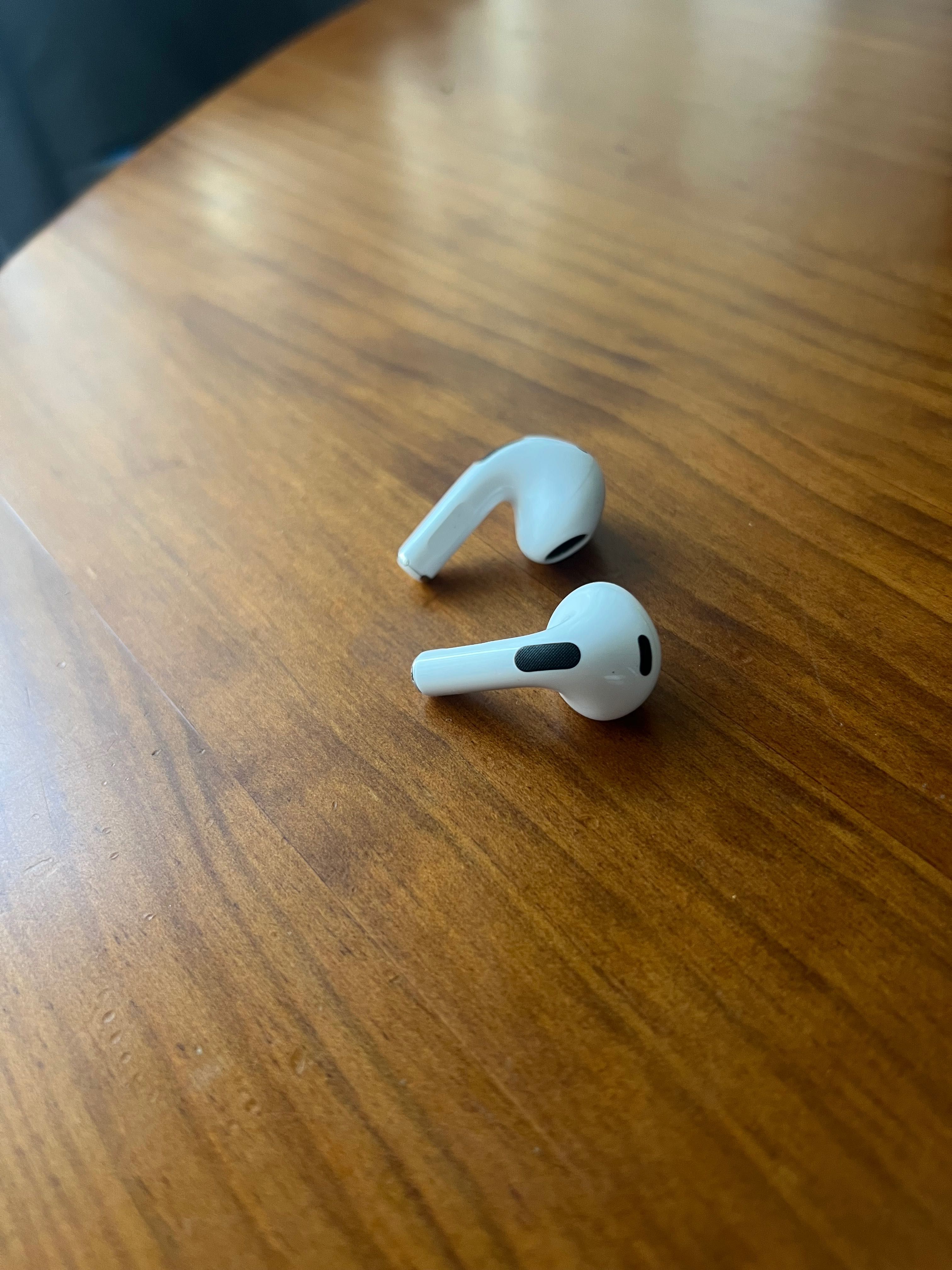 AirPods 3 em ótimo estado