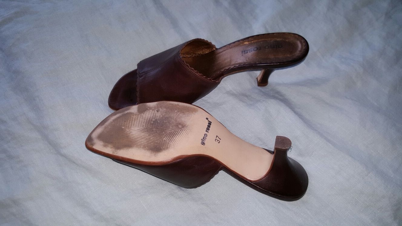 Sprzedam buty Gino Rossi klapki ciemny brąz nr 37