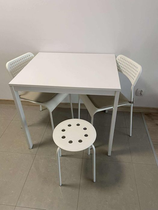 Okazja!!! Mały rozkładany stół do jadalni + 2 krzesła + taboret