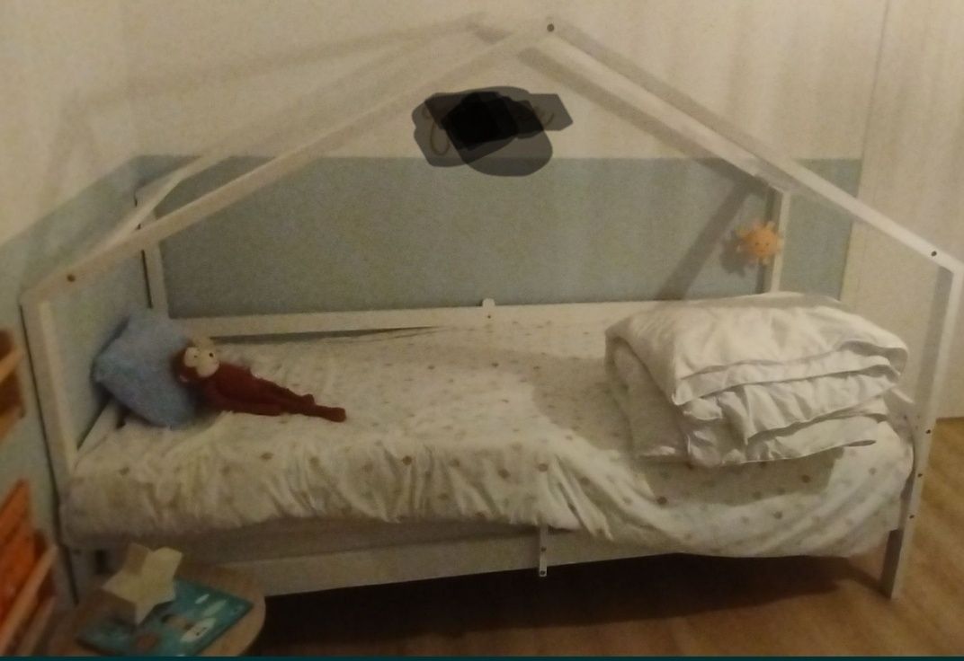 Vendo cama de bebé/criança.