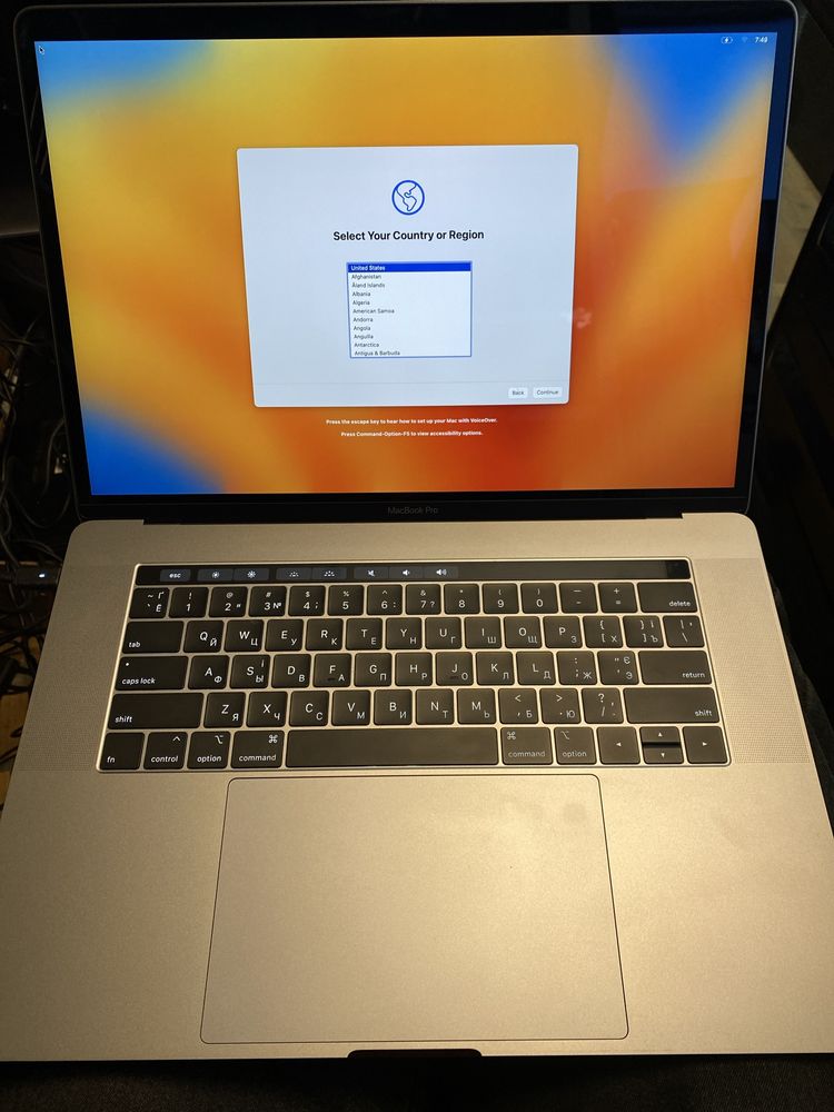 Apple MacBook Pro A1990 15,1 2019 i7-8850H 16GB 512GB NVMe