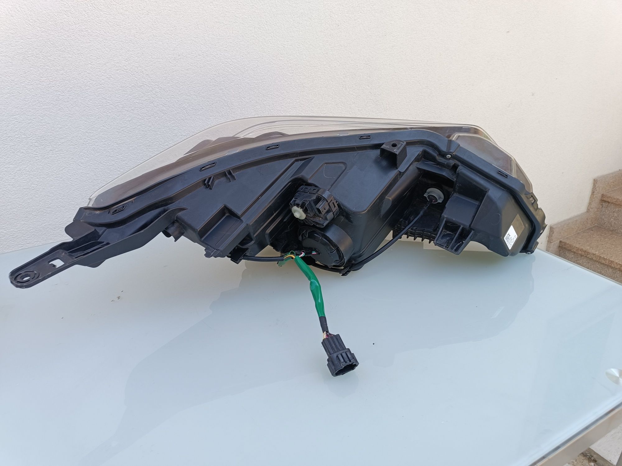 Ótica Nissan Leaf lado esquerdo