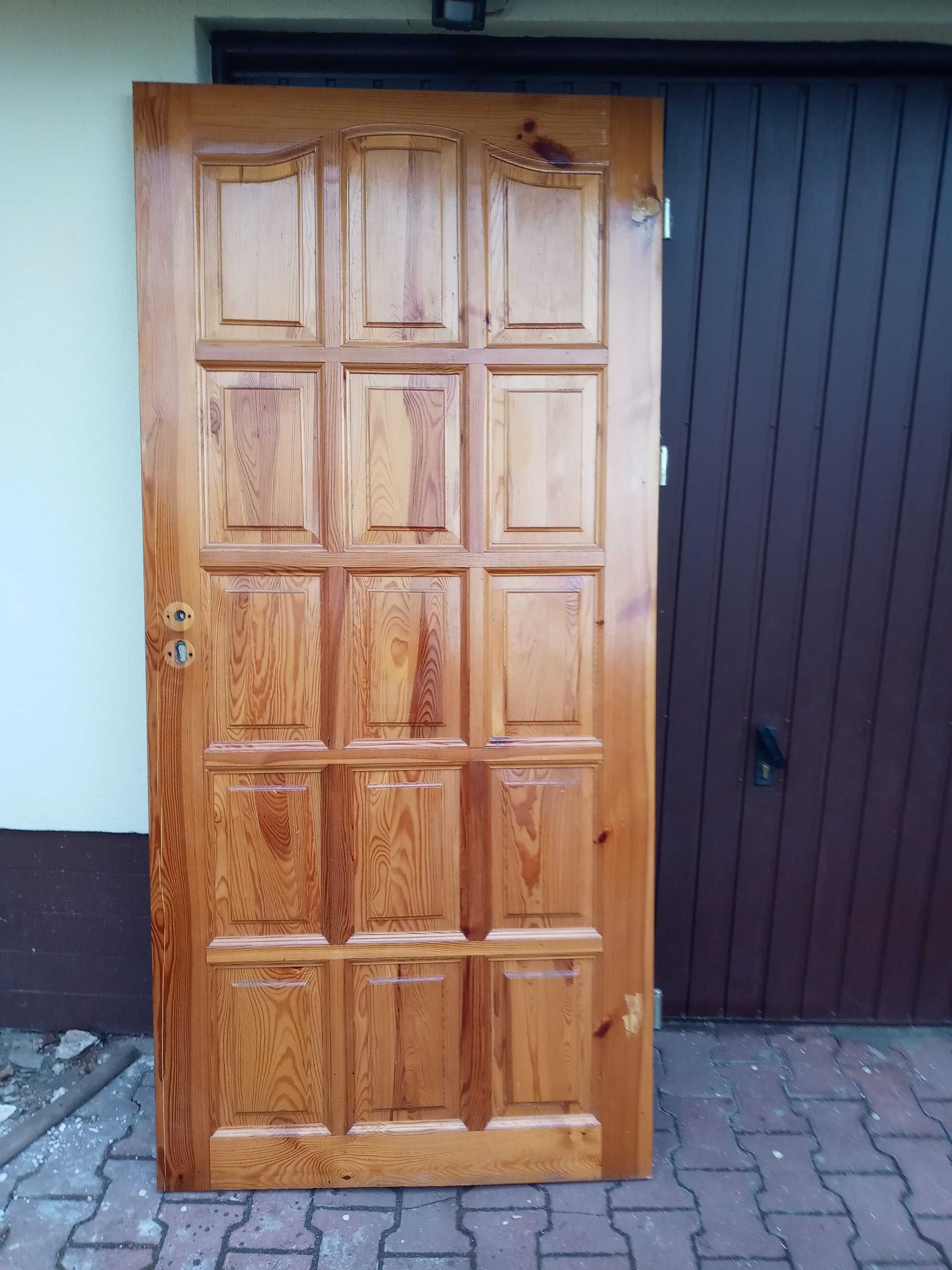sprzedam drzwi drewniane