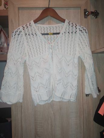 Ażurowy sweterek dla dziewczynki Komunia