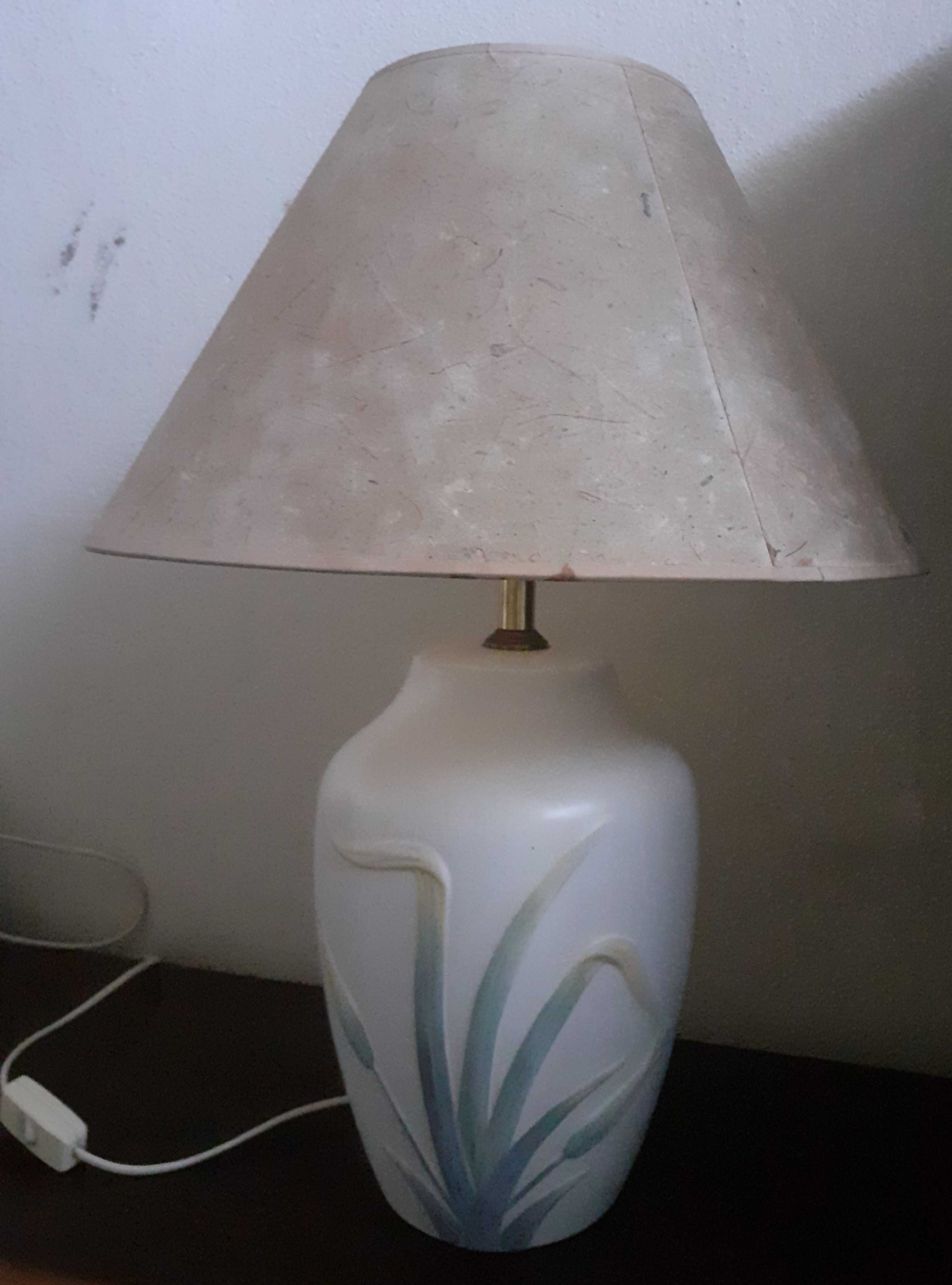 Candeeiro de mesa