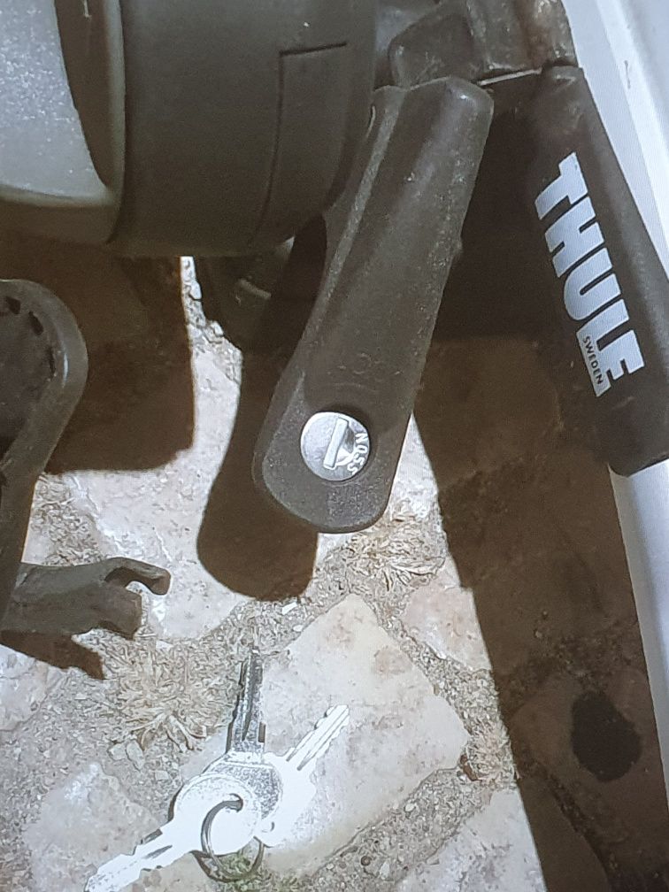 Vendo barras de tejadilho marca  THULE40%