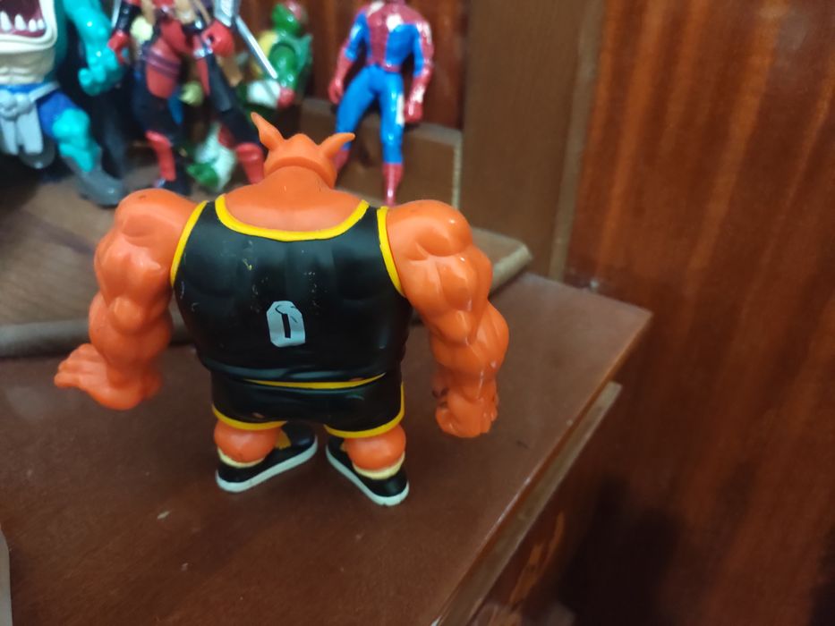 Action figure - monstar, space jam