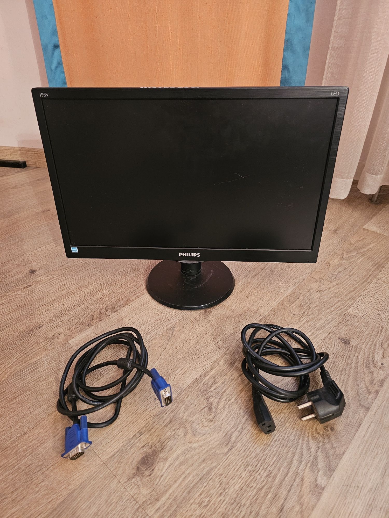 Монитор Philips, комплект шнурів