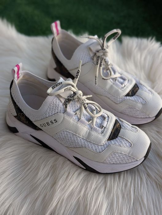 Брендові кросівки  Guess оригінал