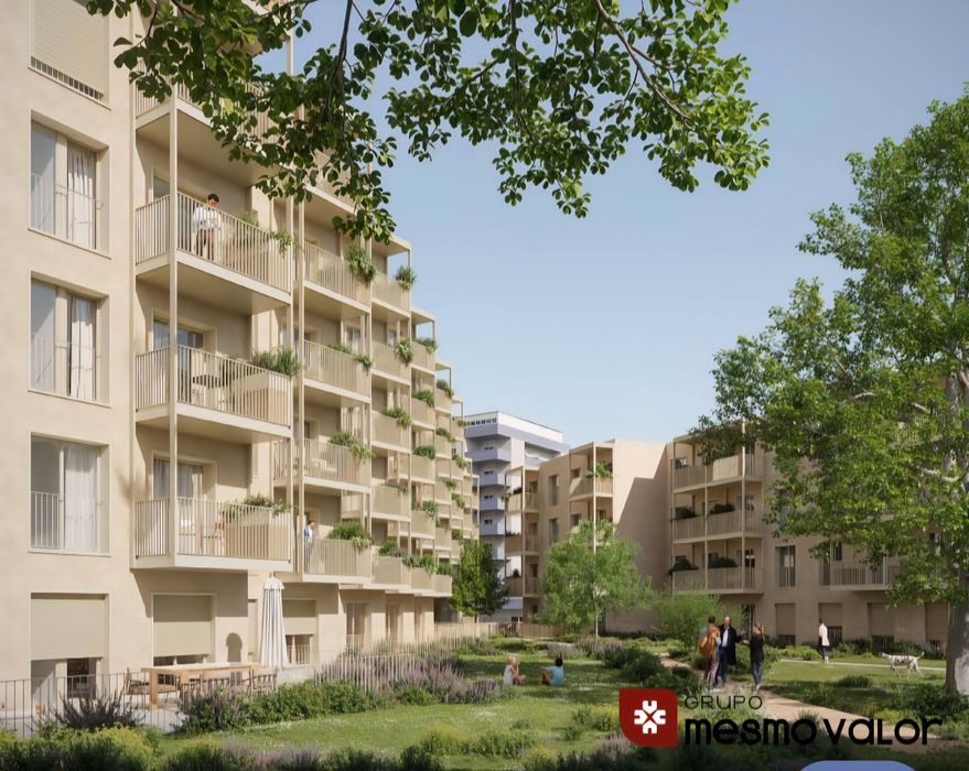 Apartamento T1 de 93 m2 com terraço de 41 m2