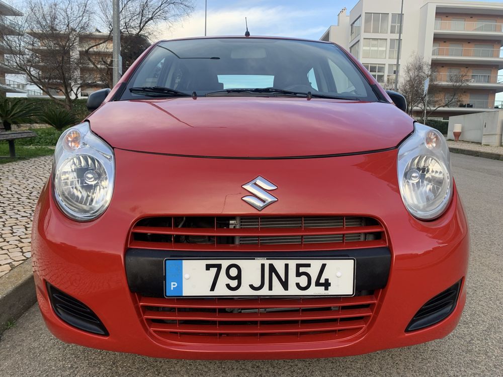 49 mil km * Suzuki 1.0 * 67 cv * 4 Pneus Novos * Histórico de Revisões