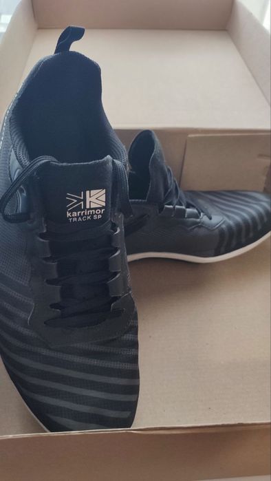 Продам шиповки в гарному стані