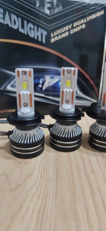 Удобный переходник под лед led лампы цоколь H7