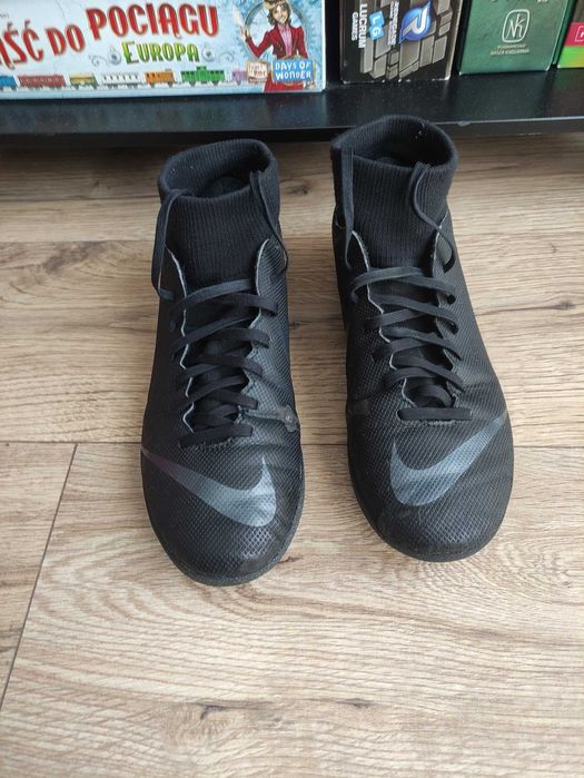 Buty piłkarskie Nike Superfly turfy halówki rozmiar 41 wkładka 26 cm