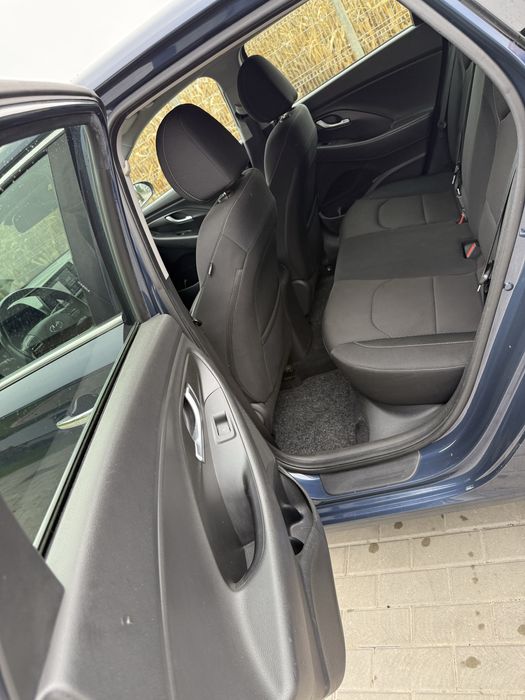 Hyundai i30 2017 rok 1.4 T-GDI benzyna  bogato wyposażony