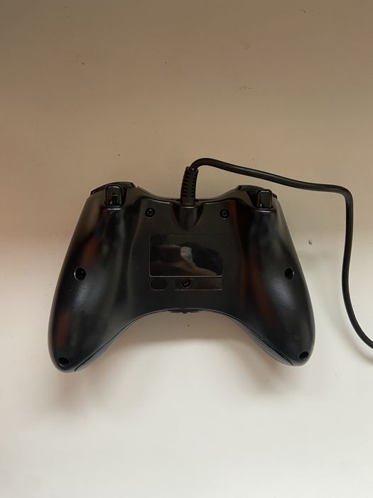 Pad Xbox 360 po kablu