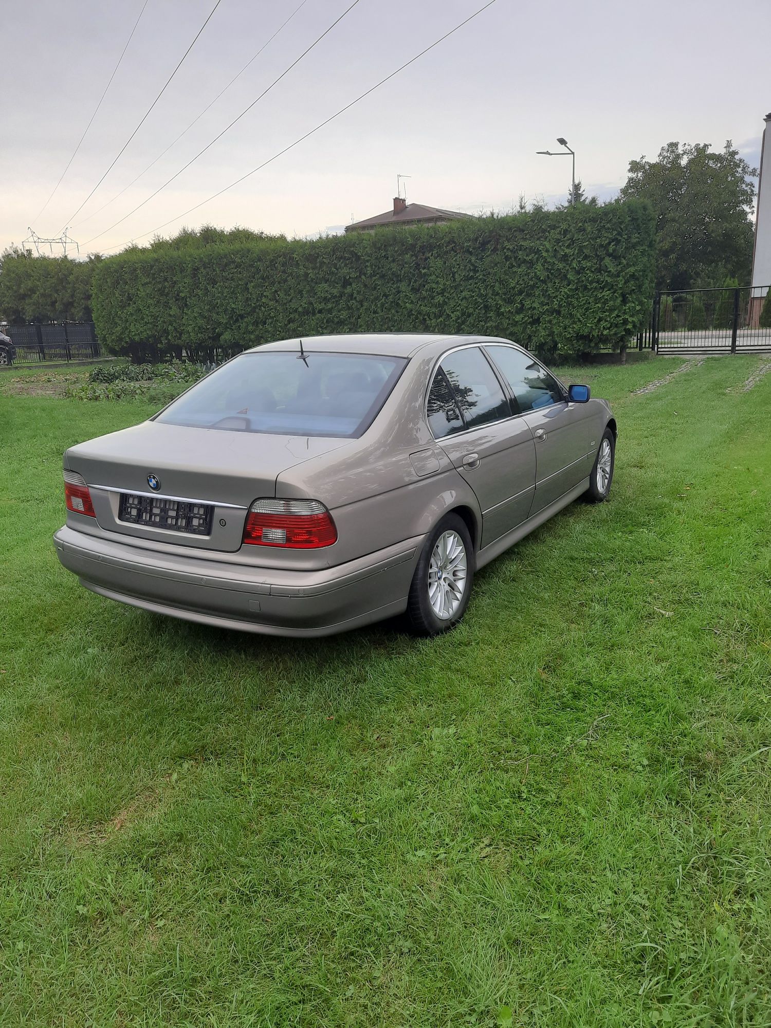 Sprzedam BMW E39 seria 5 z 2001r- 2.5 benzyna-192 KM.