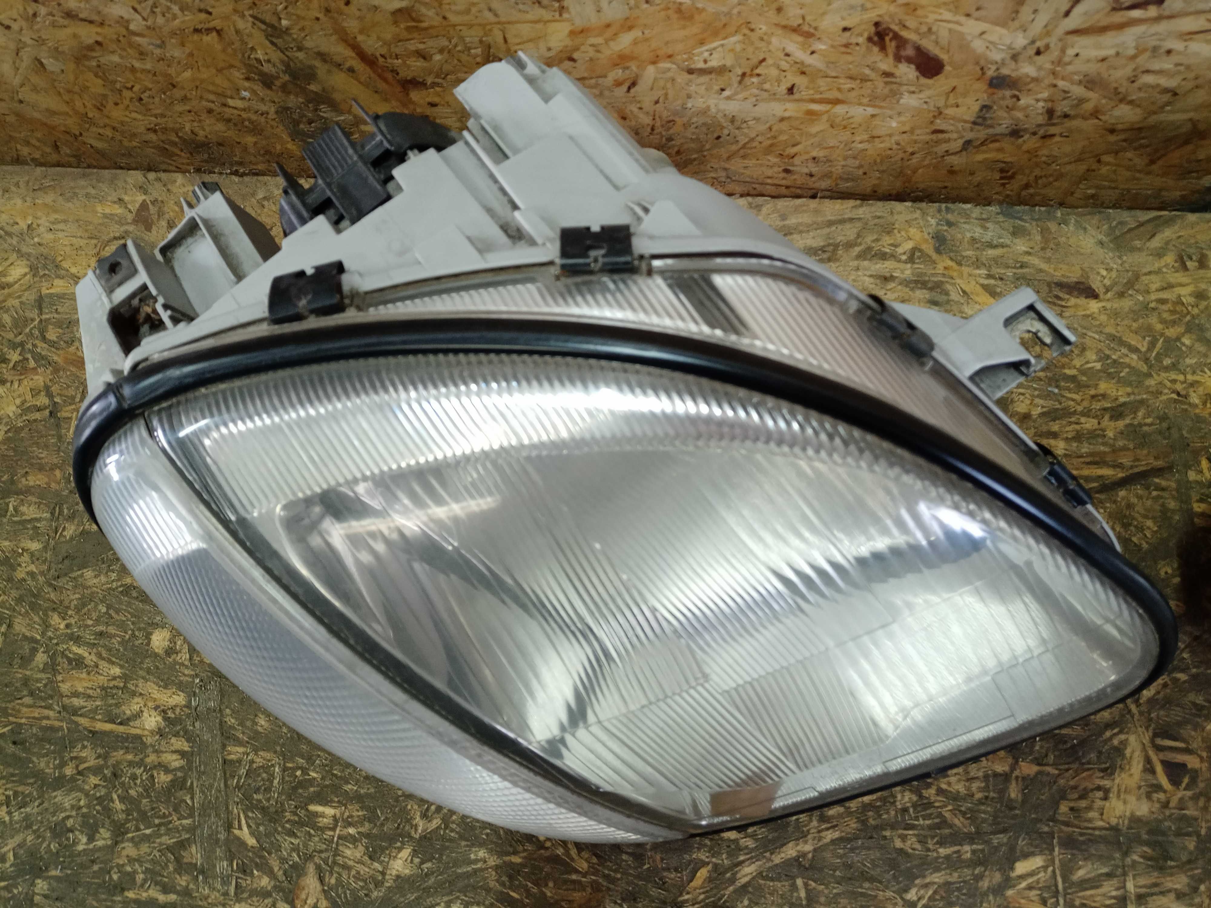 Mercedes R170 SLK lampa przód przednia prawa lewa EU europy oryginał