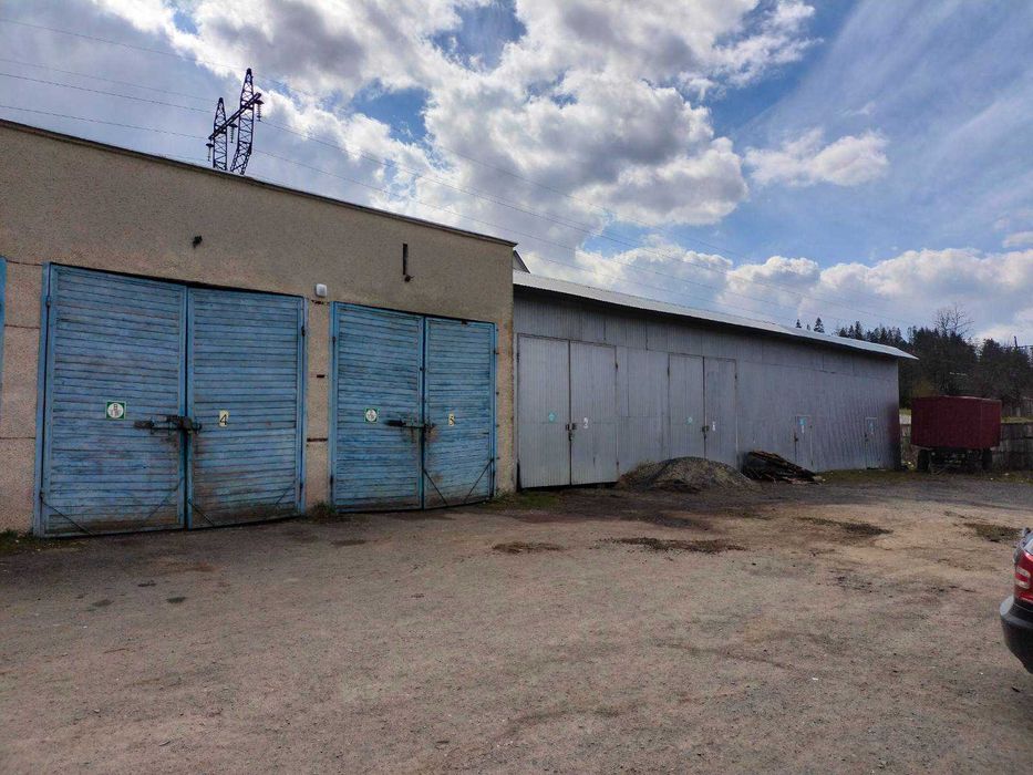 Продається багатофункціональний комплекс будівель у смт. Воловець