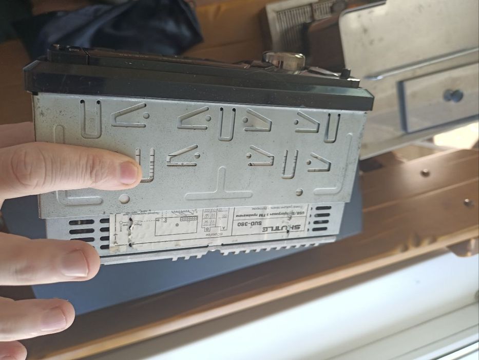 Автомагнітола shuttle 380 под USB і флешку