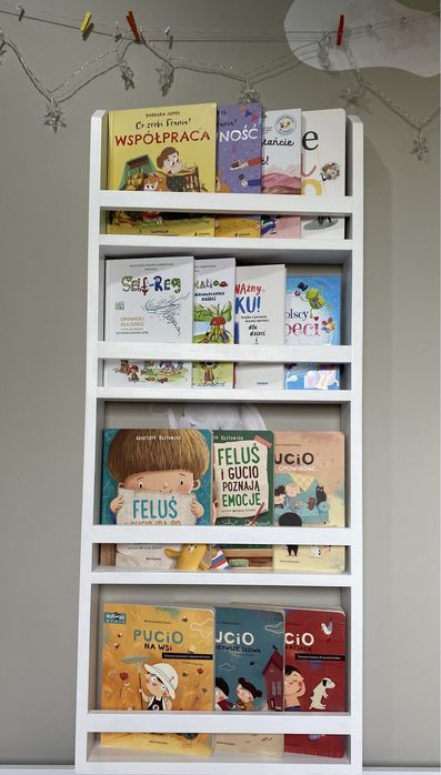 Biblioteczka dziecięca czteropoziomowa