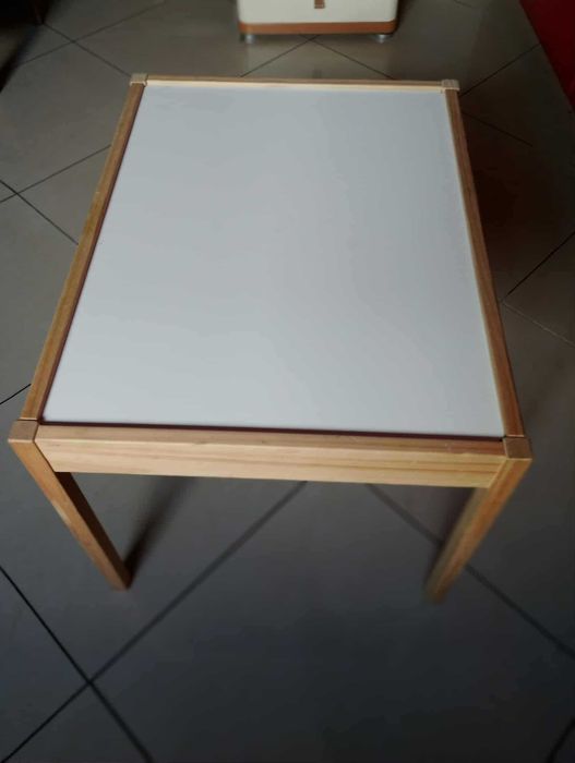stolik IKEA kawowy mały 64 cm X 48,5 cm X wysoki 45 cm